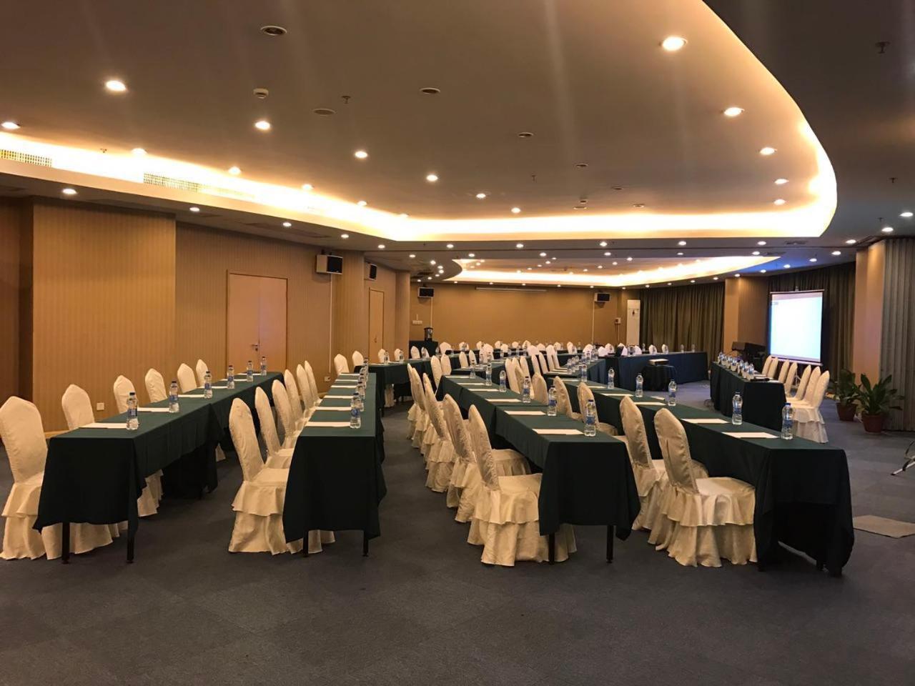 Days Inn Guangzhou Eksteriør billede
